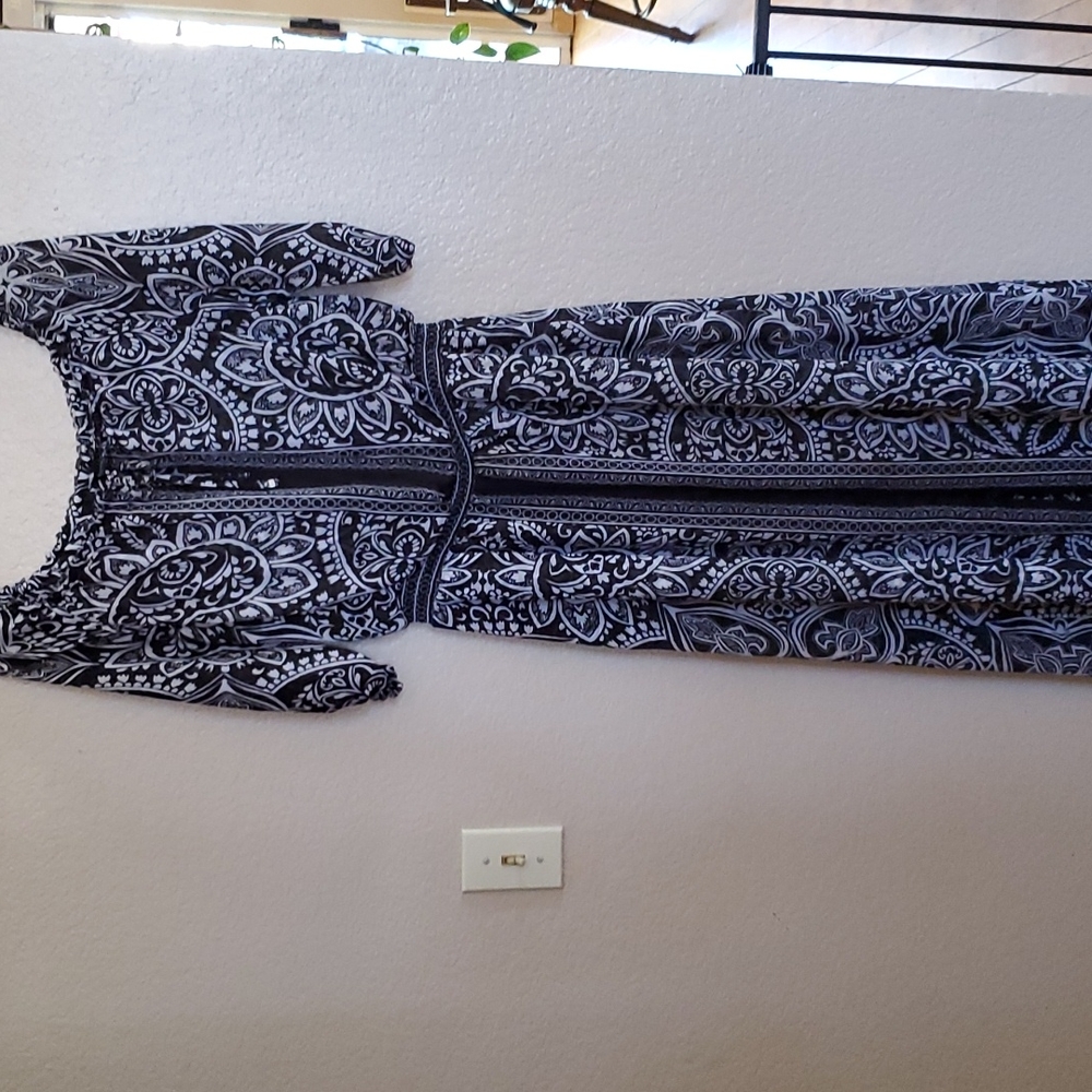 White House Black Market Long Dress, size 8, black and grey.